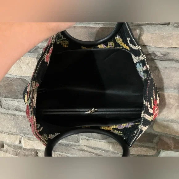 Floral Vintage Embroidered JR Women's Bag with Black Handle - Picture 3 of 7